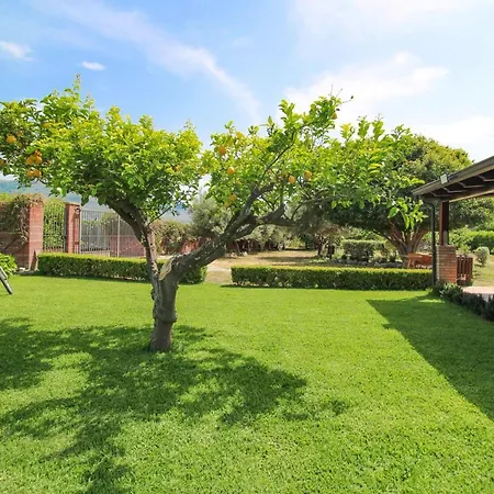 Semesterbostad La Casa Di Lina - Capo D'orlando, Casa Con Ampio Giardino Capo dʼOrlando