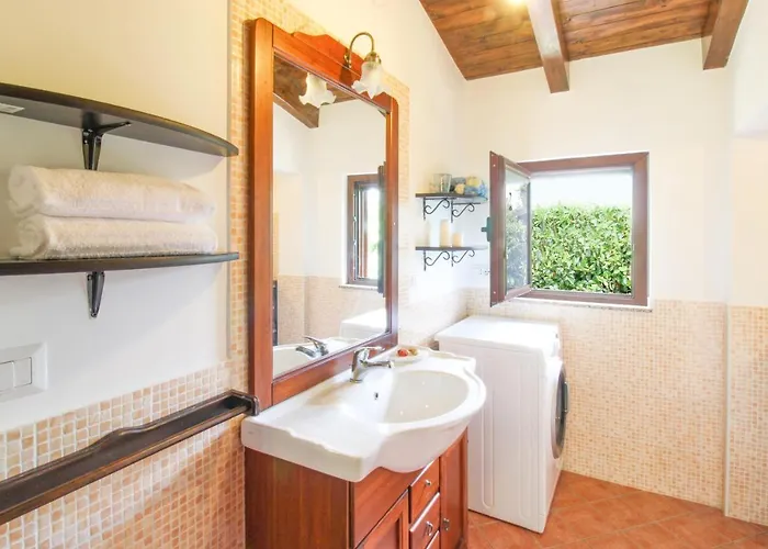 Feriehus La Casa Di Lina - Capo D'orlando, Casa Con Ampio Giardino Capo dʼOrlando